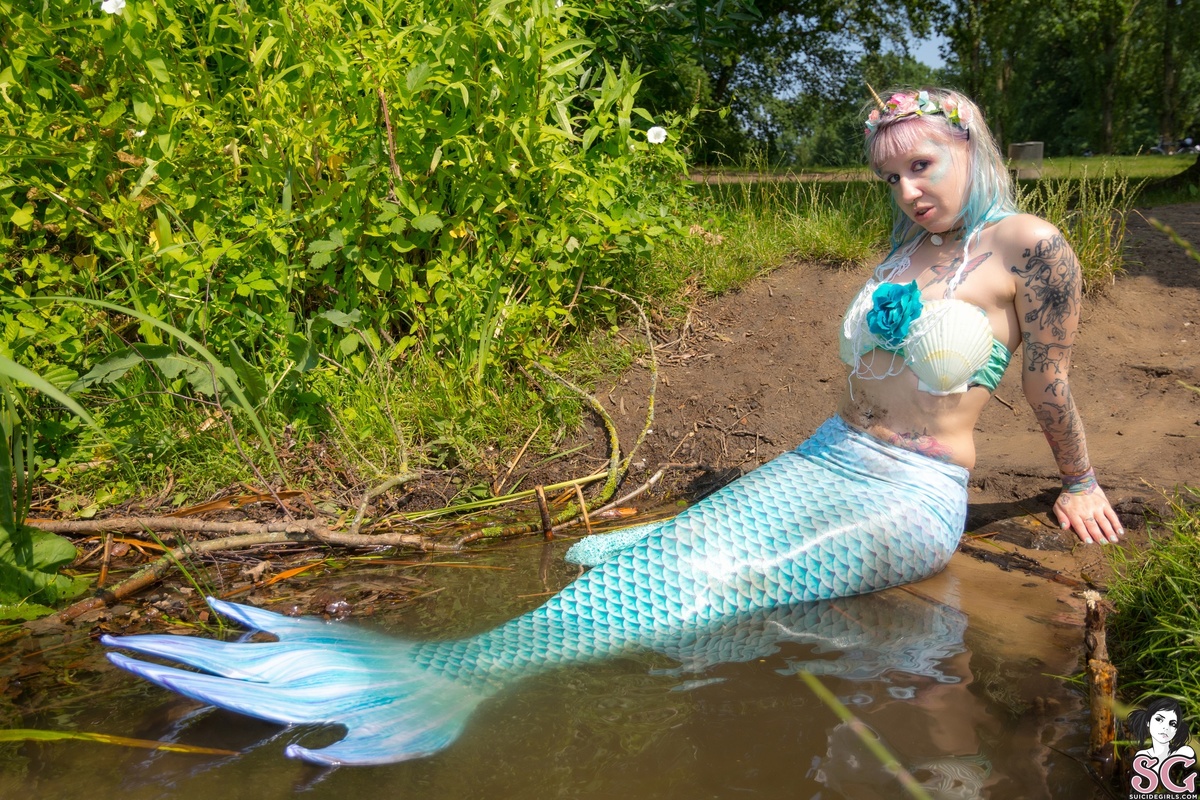mermio-revealingmermaid-13.jpg