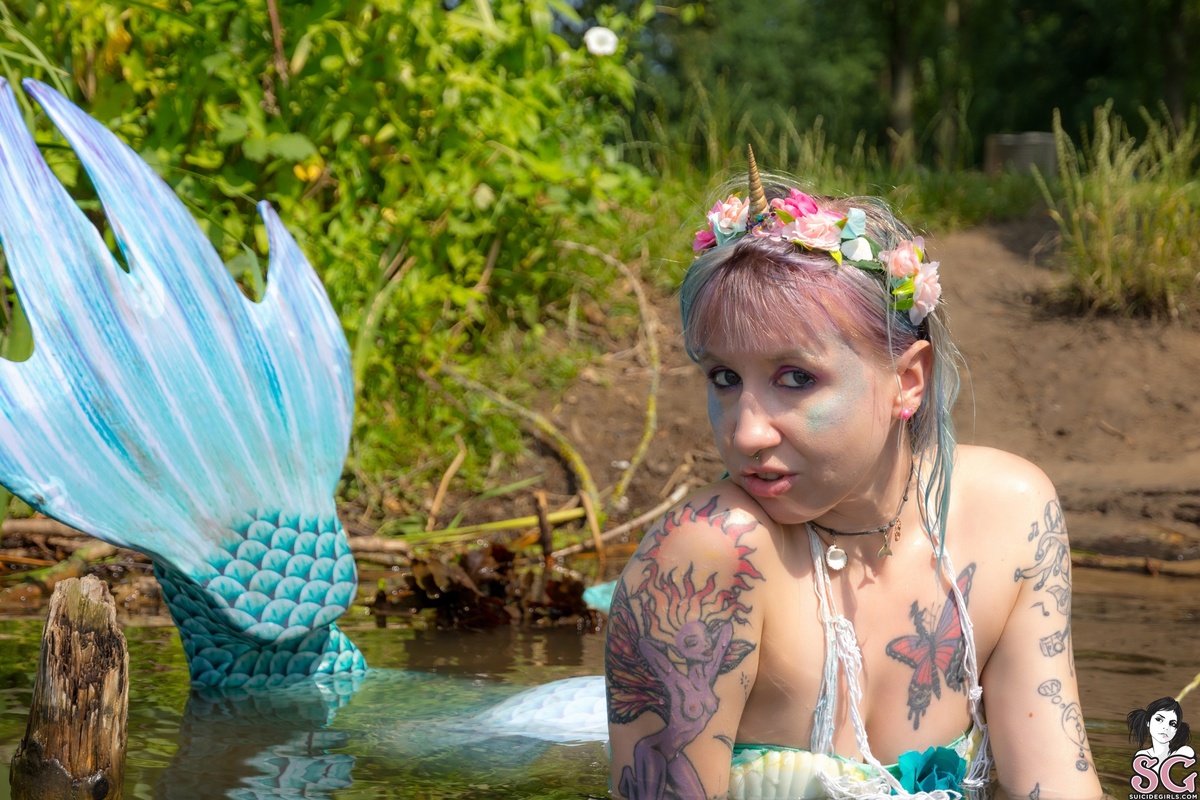 mermio-revealingmermaid-15.jpg