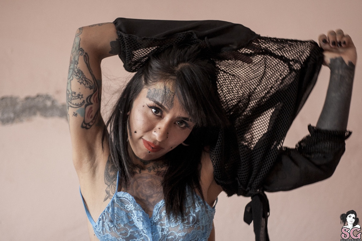 yozliinmoon-howcanilive-03.jpg