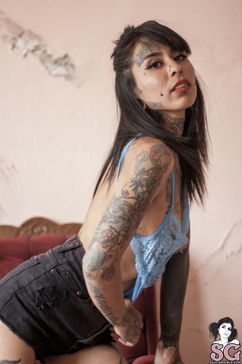 yozliinmoon-howcanilive-05.jpg