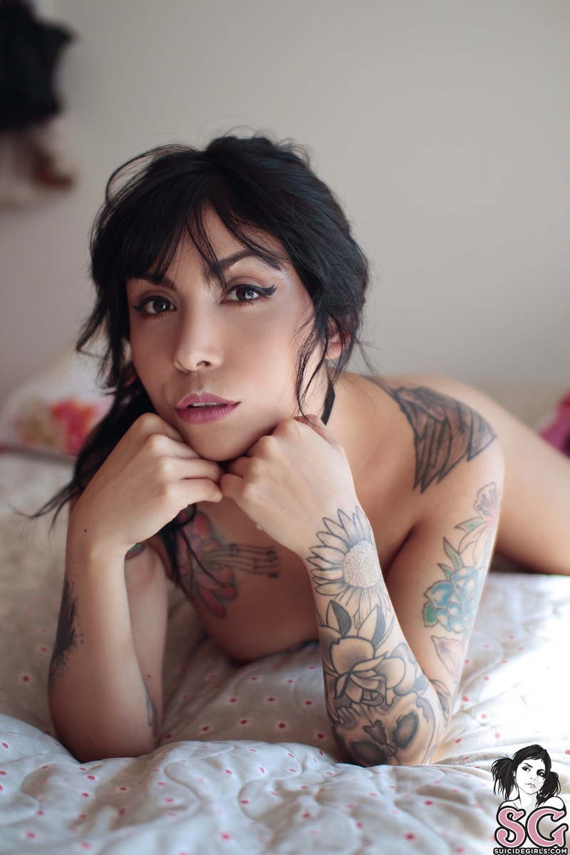 attitude-iwannabeyours-23.jpg