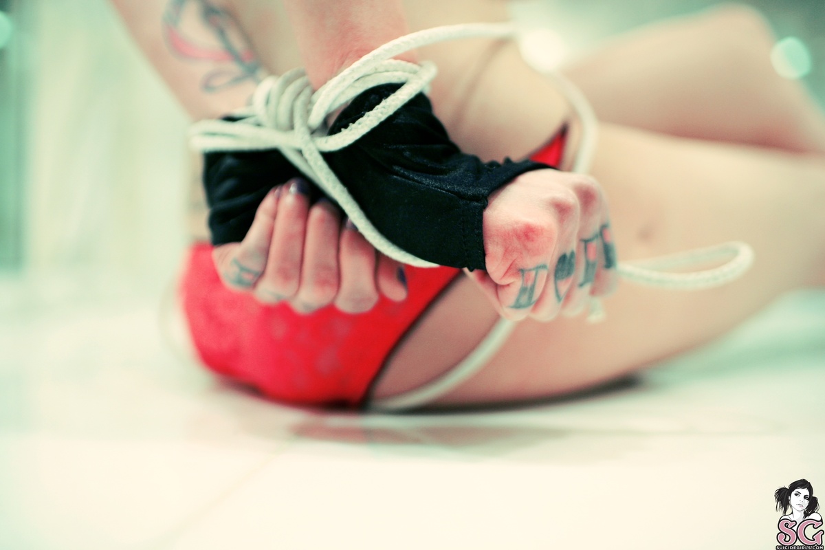 zoli-tobebound-17.jpg