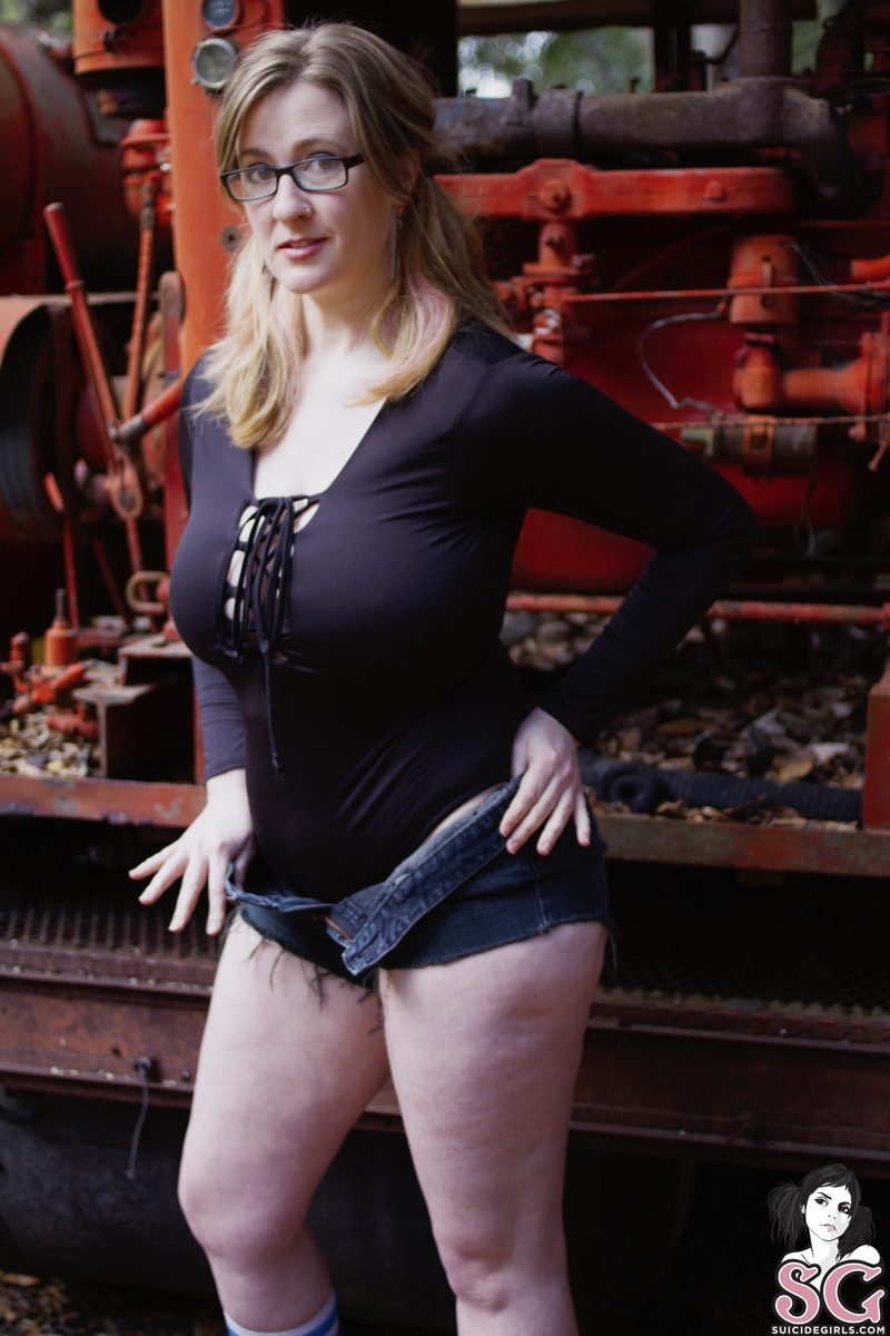 annanymph-truckinalong-05.jpg