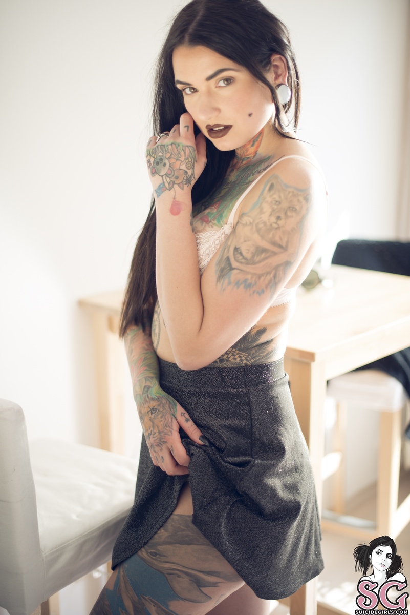 toxyfoxy-livingroom-19.jpg
