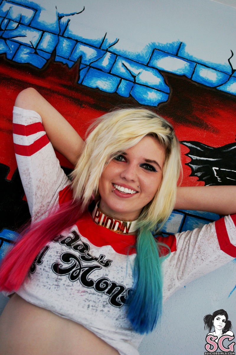 hardcoreharley-queenofgotham-11.jpg