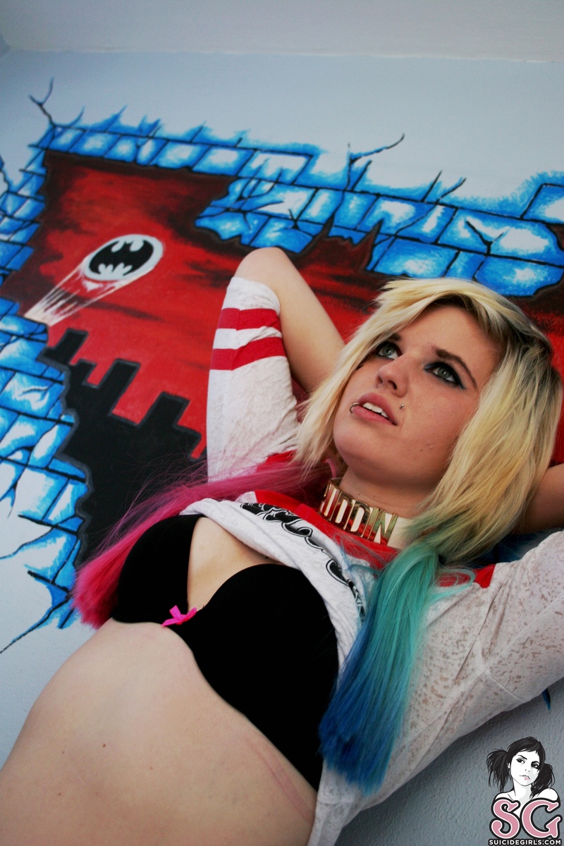 hardcoreharley-queenofgotham-13.jpg