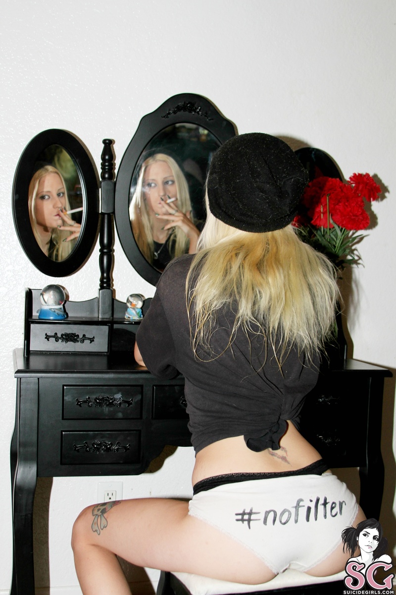 mizzbonez-rockvanity-03.jpg
