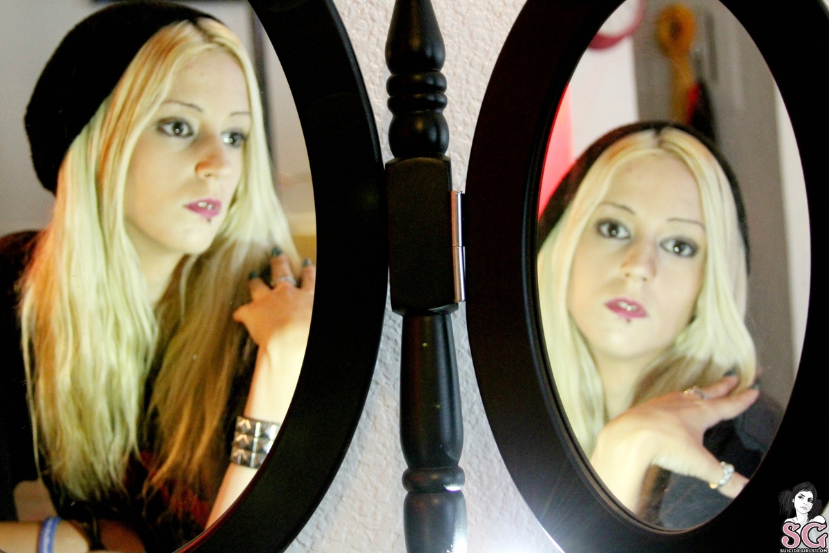 mizzbonez-rockvanity-07.jpg