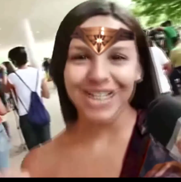 Mulher Maravilha favelada