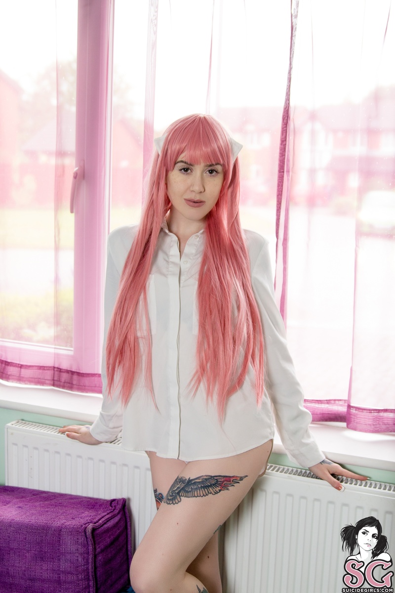 raphaelite-whatsnyuu-01.jpg
