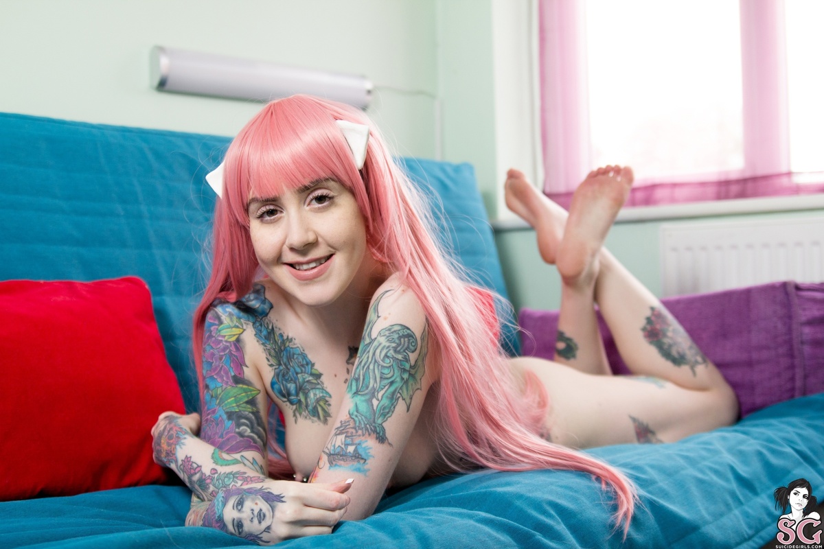 raphaelite-whatsnyuu-23.jpg