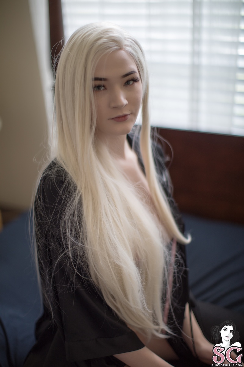 lynienicole-bloom-01.jpg