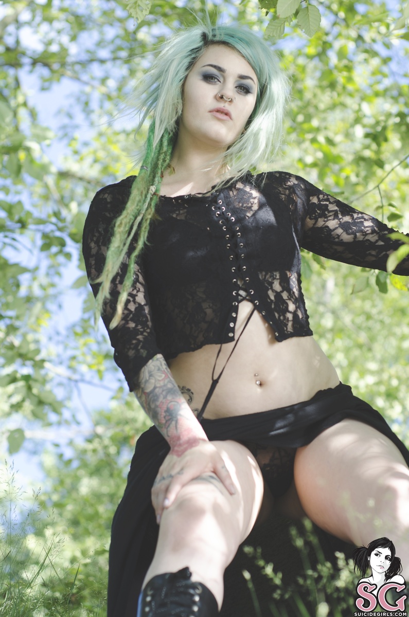 sarahmoon-asummerspast-09.jpg