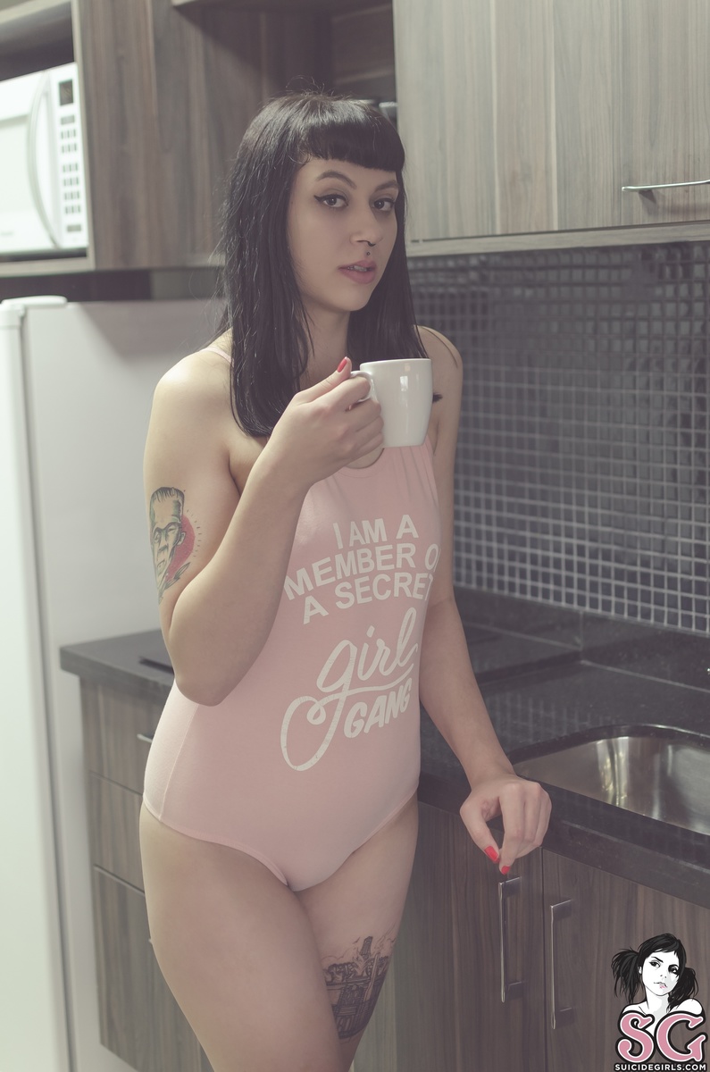 missberetta-girlgang-05.jpg
