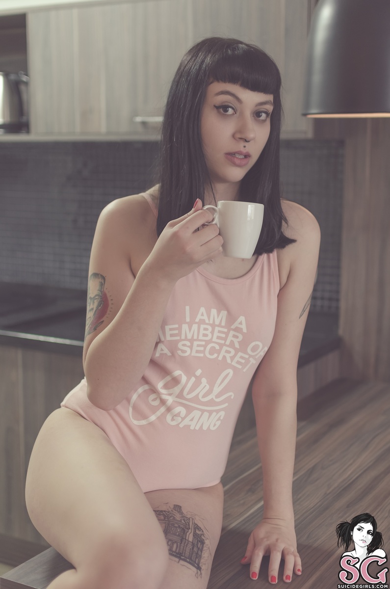missberetta-girlgang-09.jpg