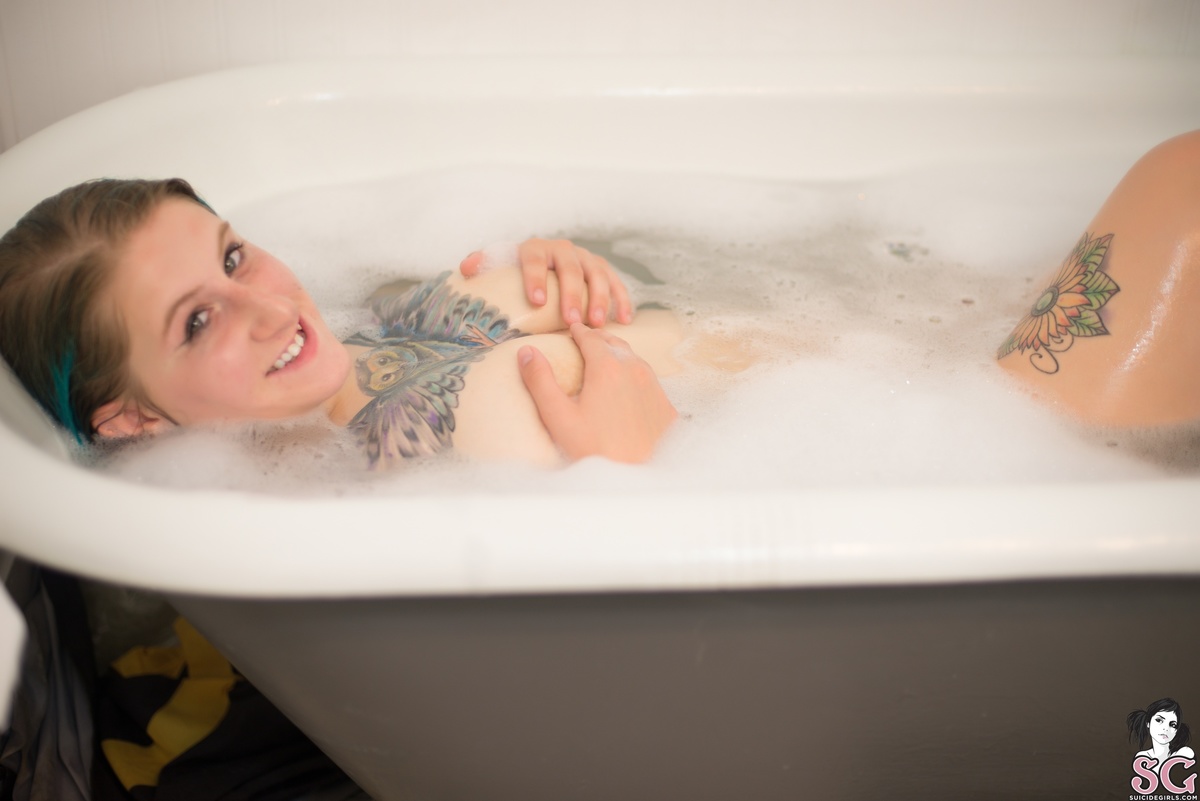 lucymoonbeam-suds-27.jpg