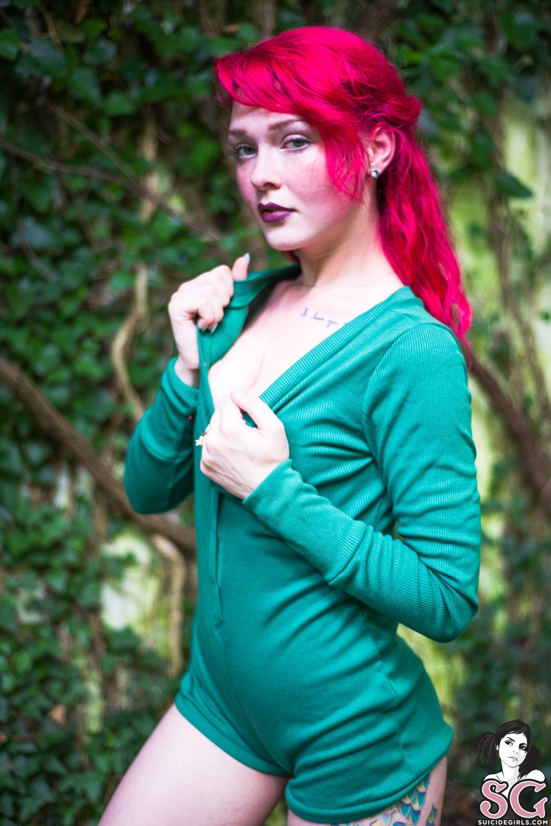 vintagemermaid-poisonivy-05.jpg