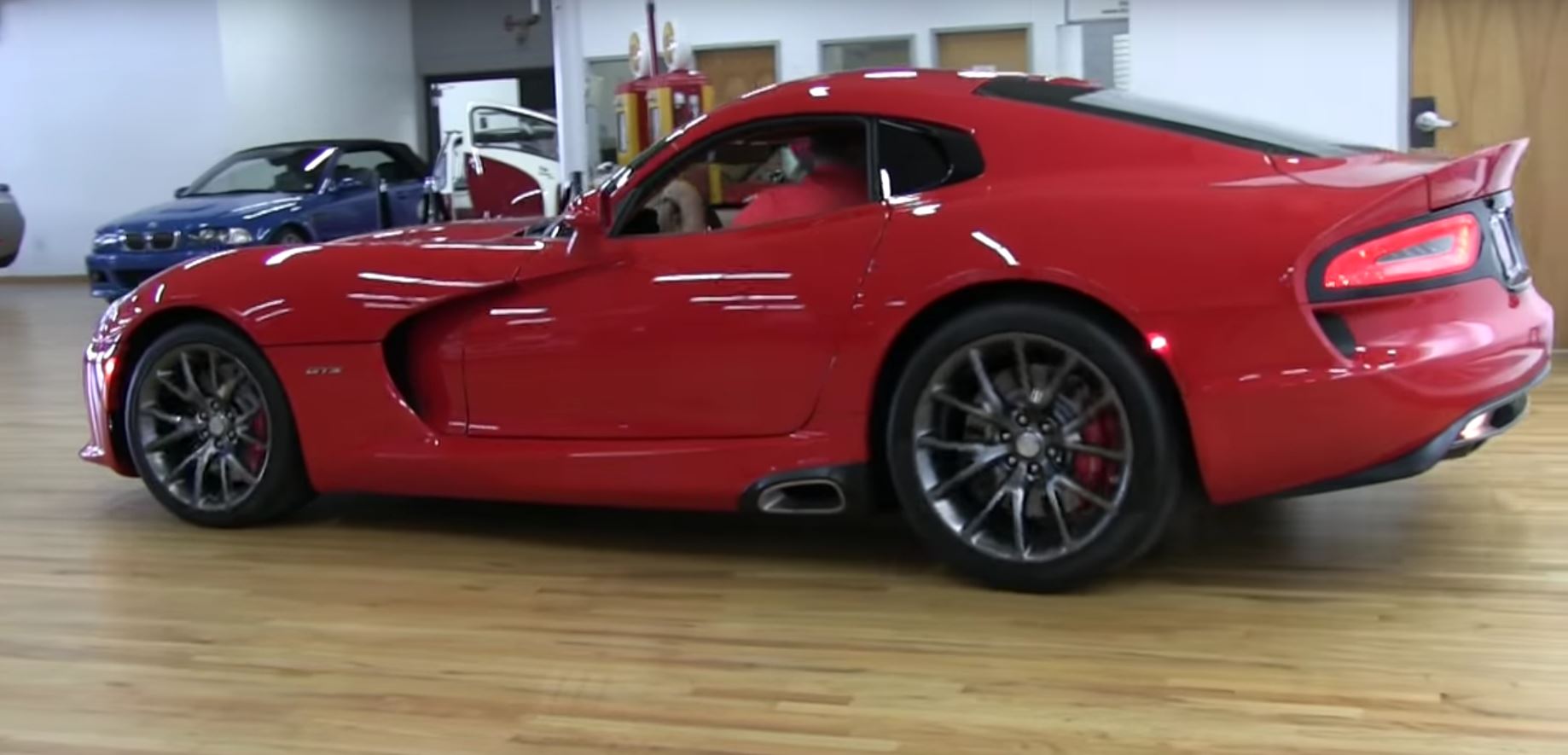 youtuber-saabkyle04-buys-his-dream-car-a-dodge-viper_1.jpg