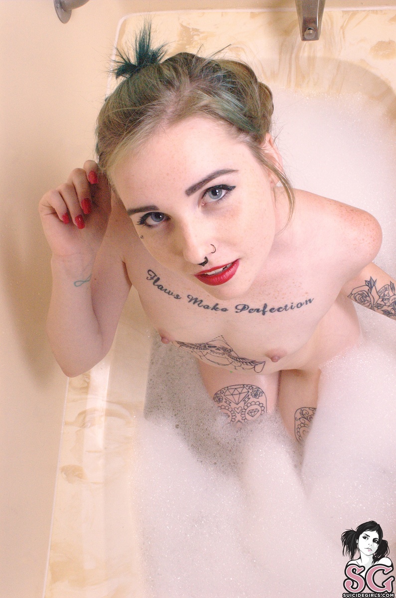 silvernova-bathtime-05.jpg