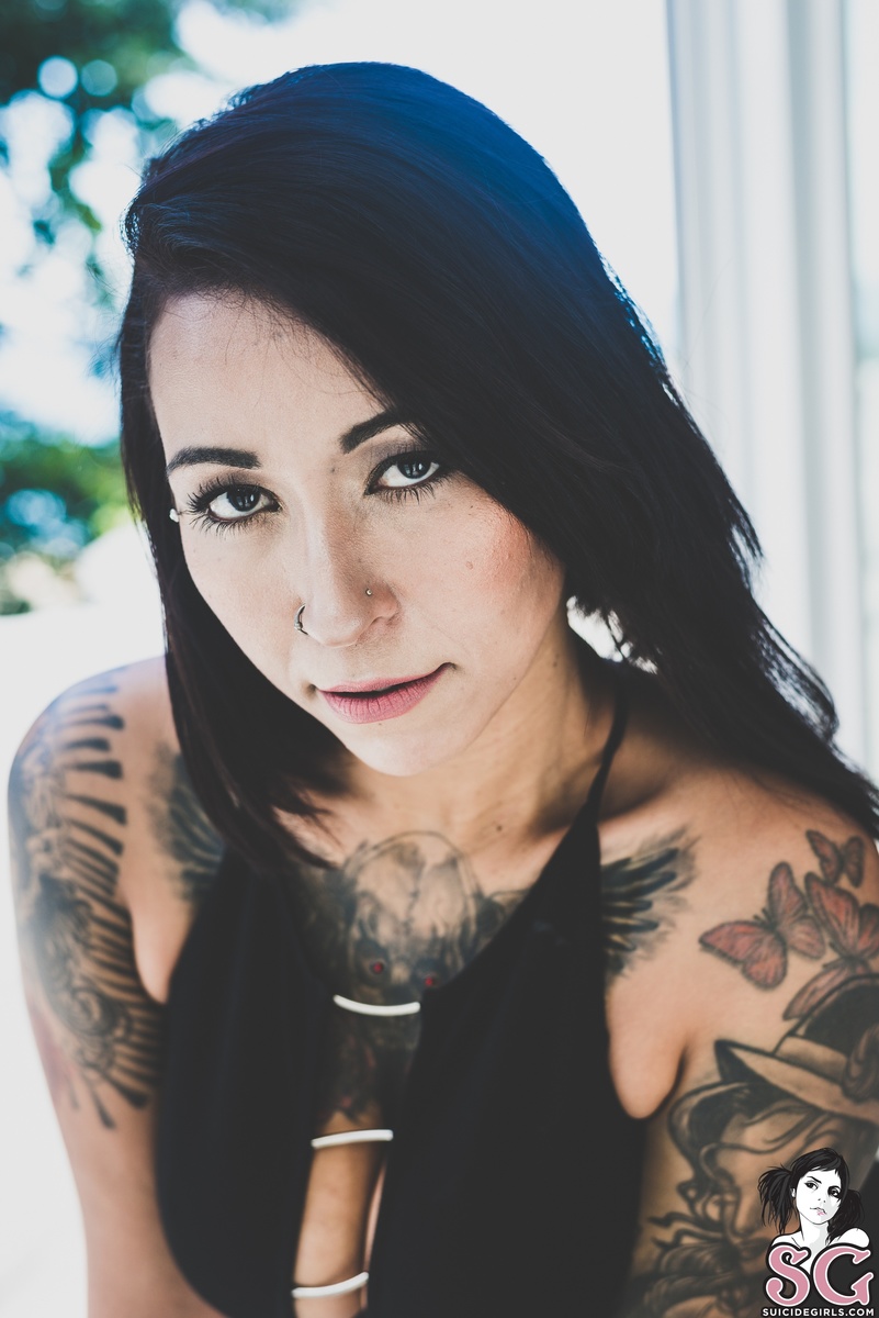 morenaveneno-poisongirl-11.jpg