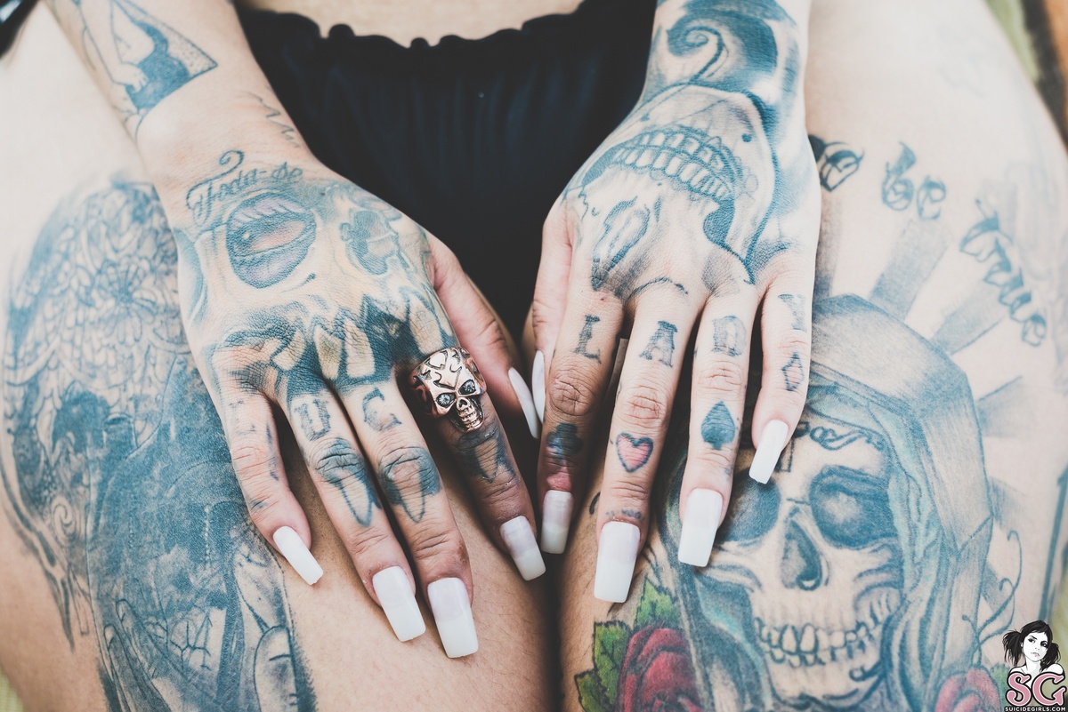 morenaveneno-poisongirl-33.jpg