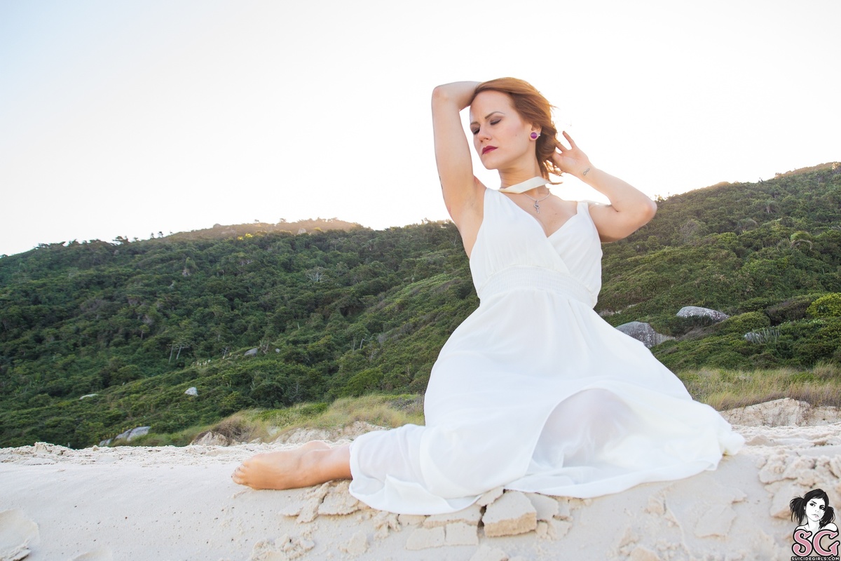 felicity-galhetasbeach-01.jpg