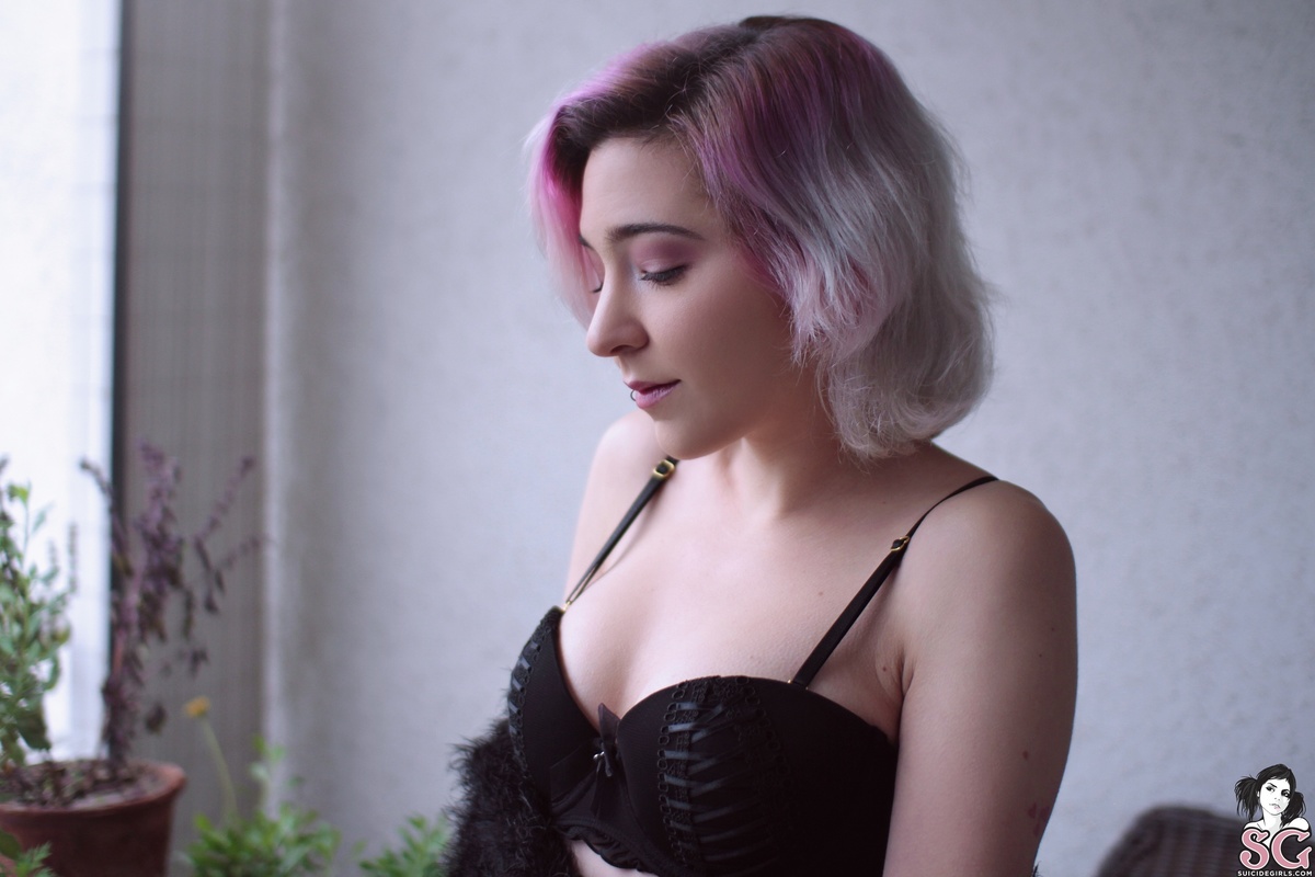madunicorn-purpleinnocence-07.jpg
