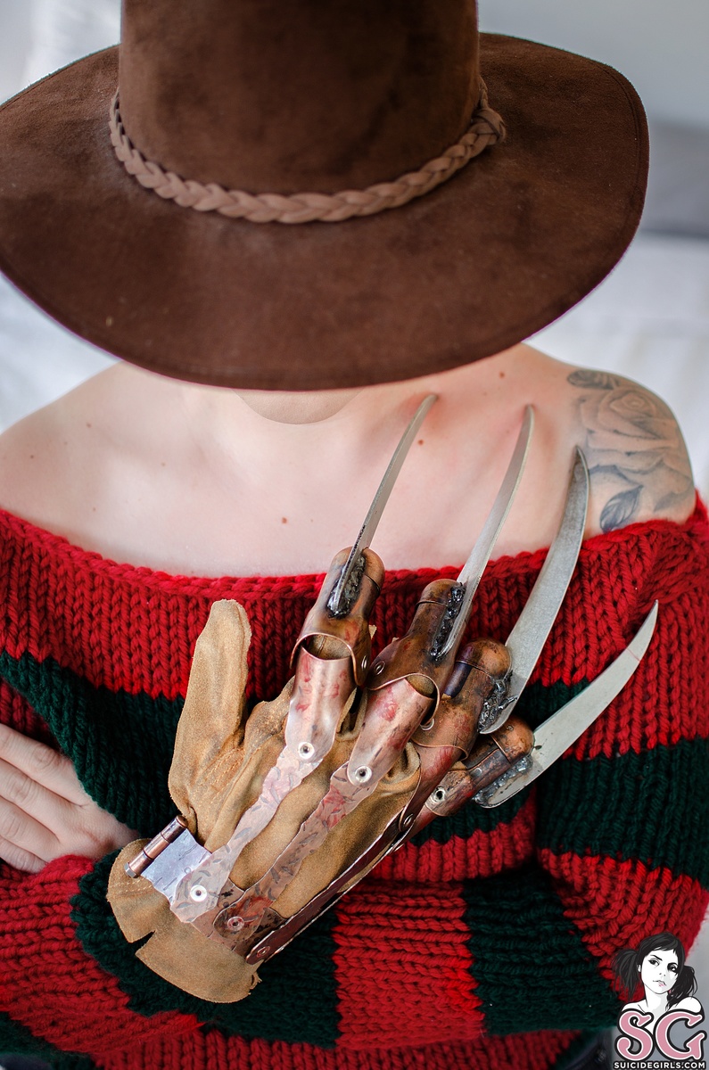 trisha-roomonelmstreet-01.jpg
