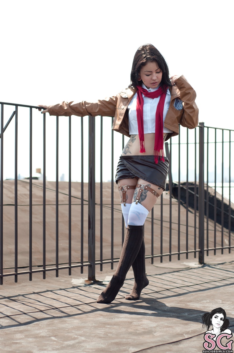 marikosuicide-theworldthegirlsaw-03.jpg
