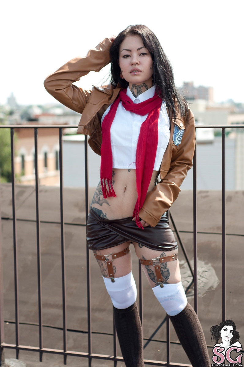 marikosuicide-theworldthegirlsaw-11.jpg