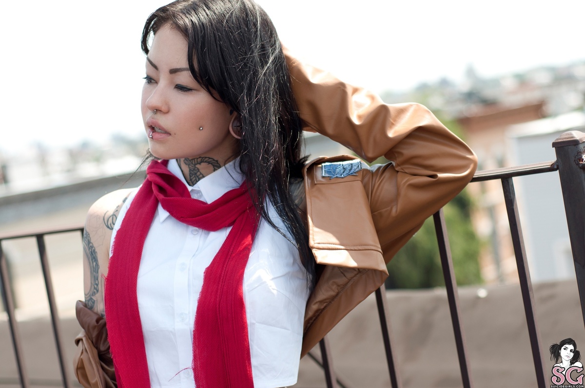 marikosuicide-theworldthegirlsaw-13.jpg