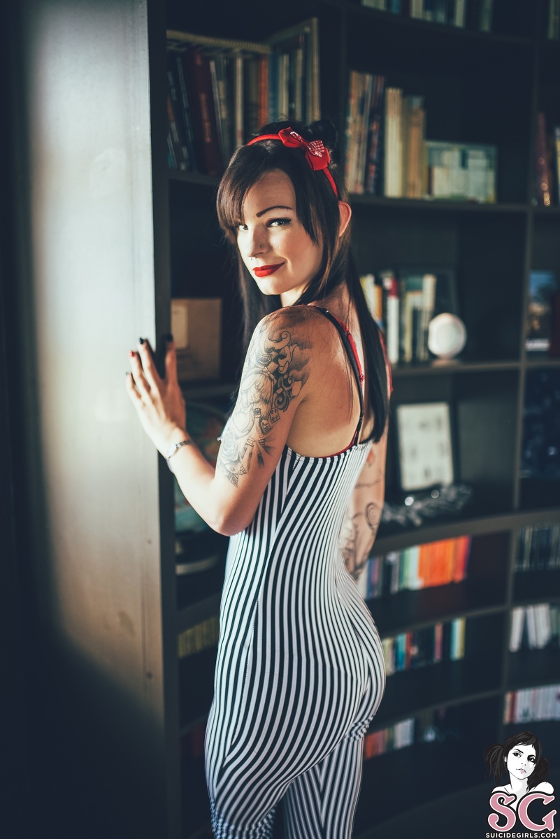 meganmckenzie93-sweetstudydreams-05.jpg