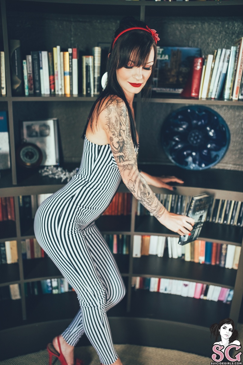 meganmckenzie93-sweetstudydreams-17.jpg