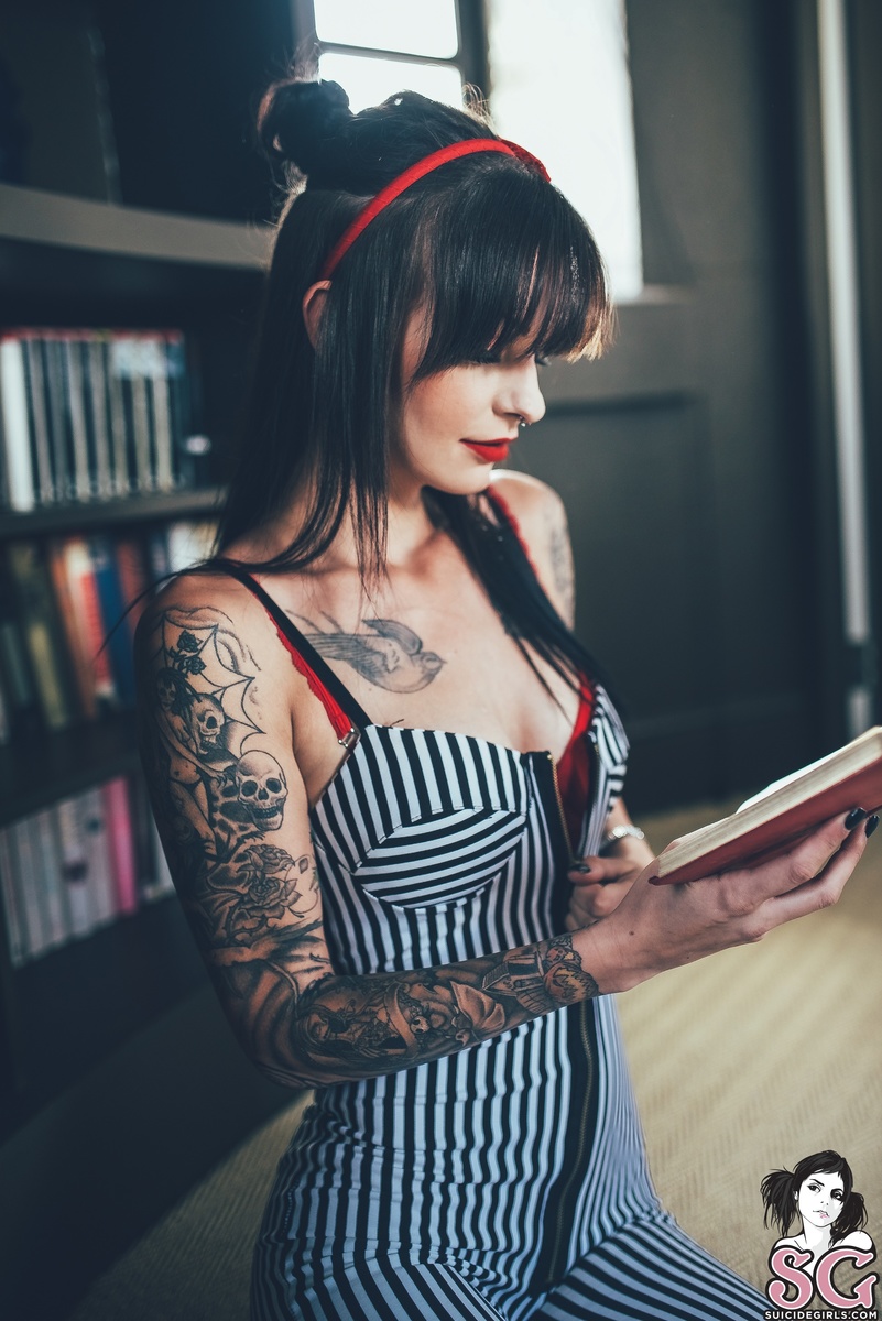 meganmckenzie93-sweetstudydreams-39.jpg