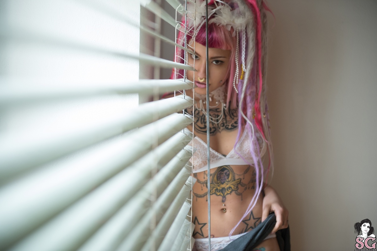 pink-venetianblinds-07.jpg
