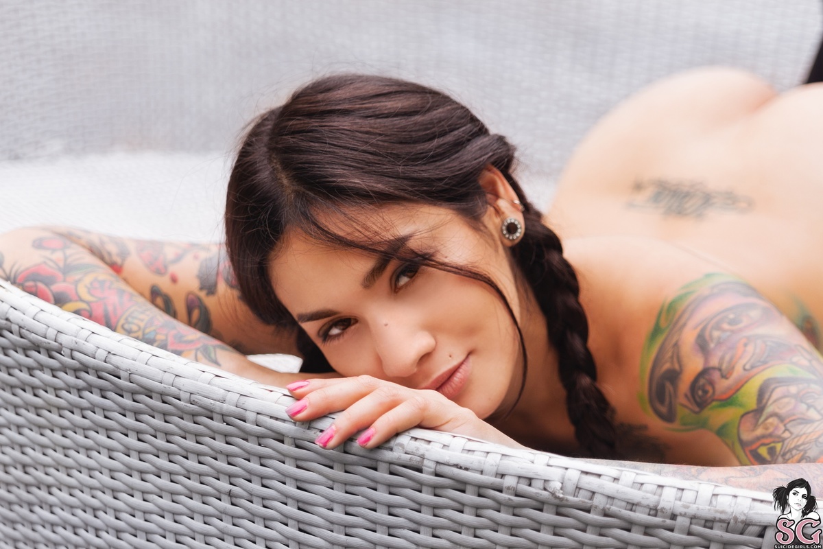 hazee-naughtygarden-33.jpg