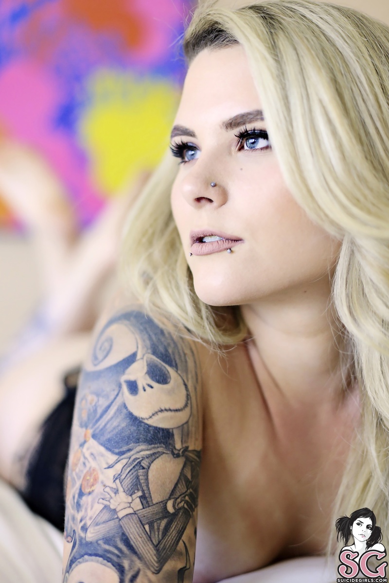 zyro-electricdaisy-37.jpg