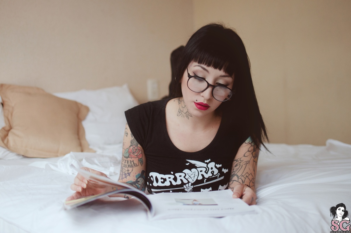 monah-burningdesire-01.jpg