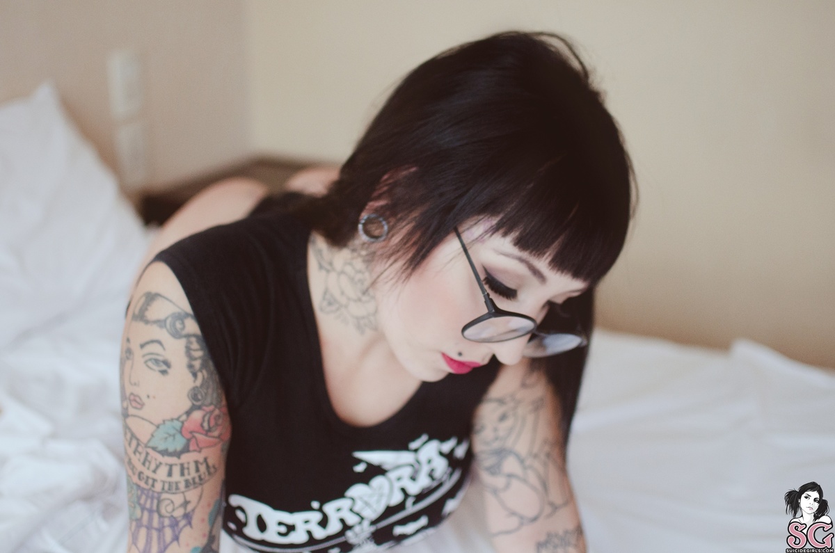 monah-burningdesire-07.jpg