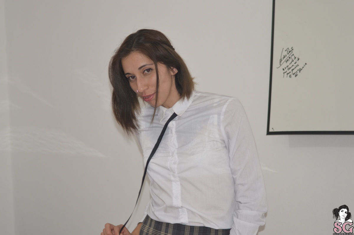 wildnaomy-undermyuniform-23.jpg