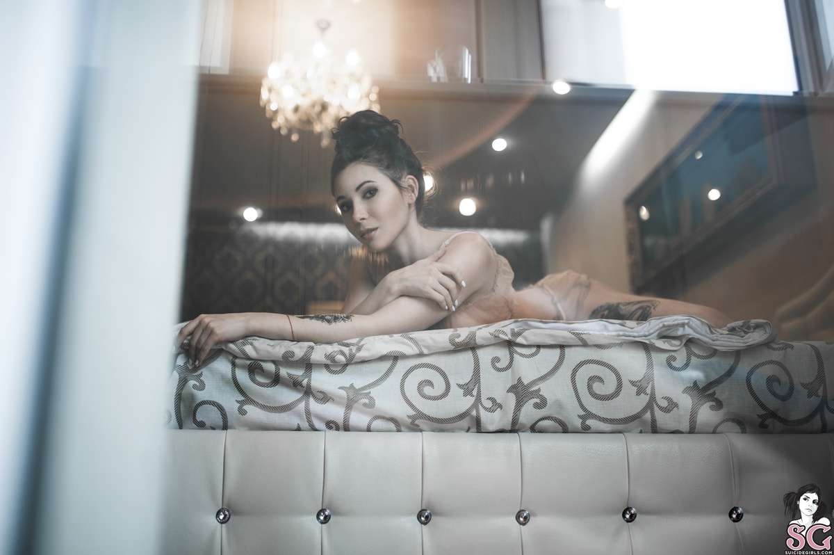 leetattar-nothingelsematters-01.jpg