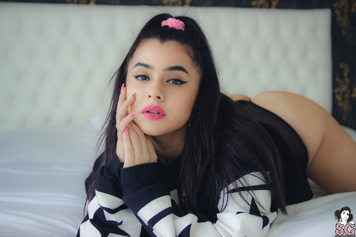 cossmic-neverbeyours-11.jpg