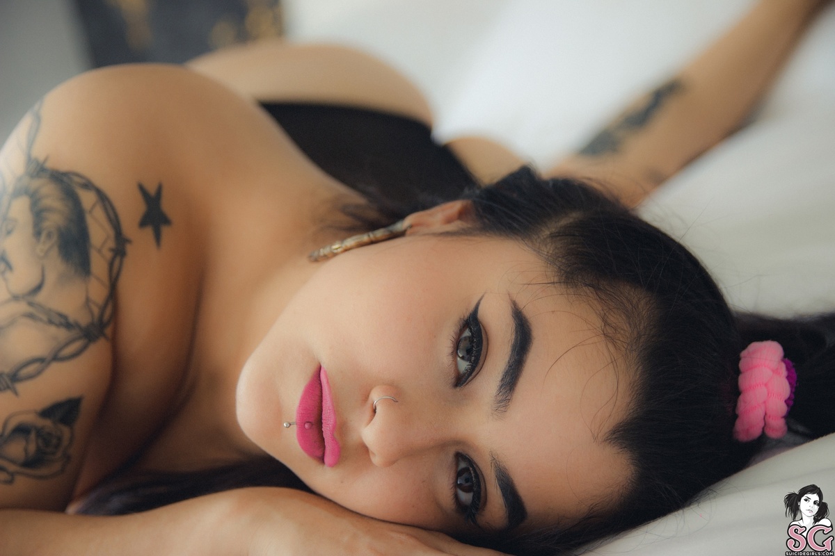 cossmic-neverbeyours-33.jpg