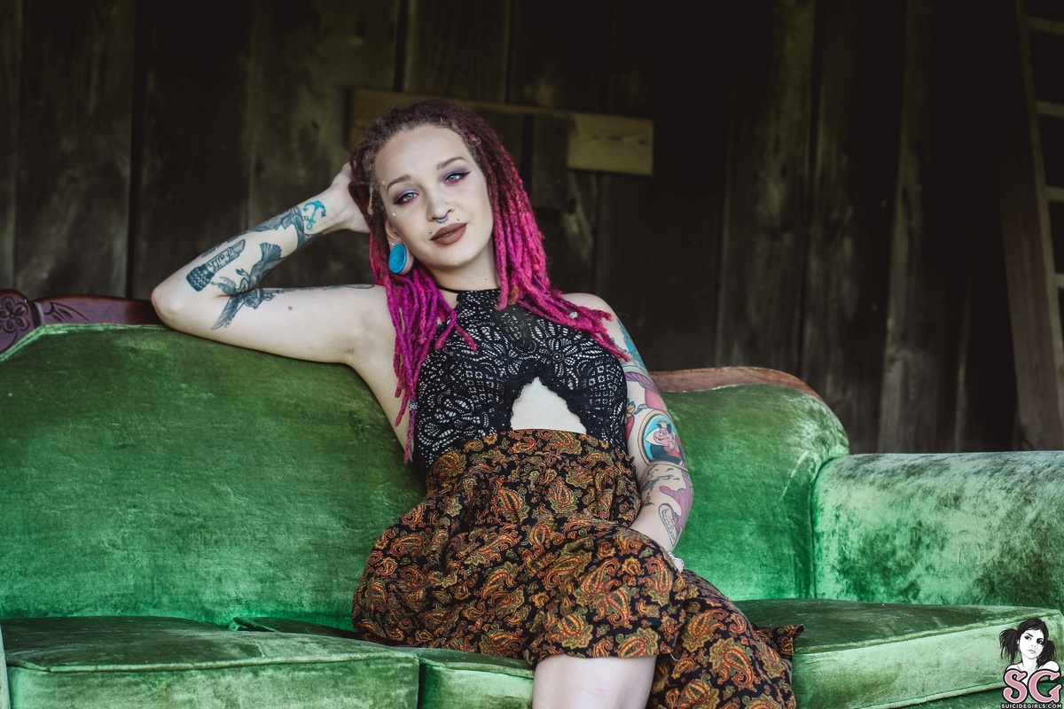 bizzyketto-tennesseehoney-03.jpg