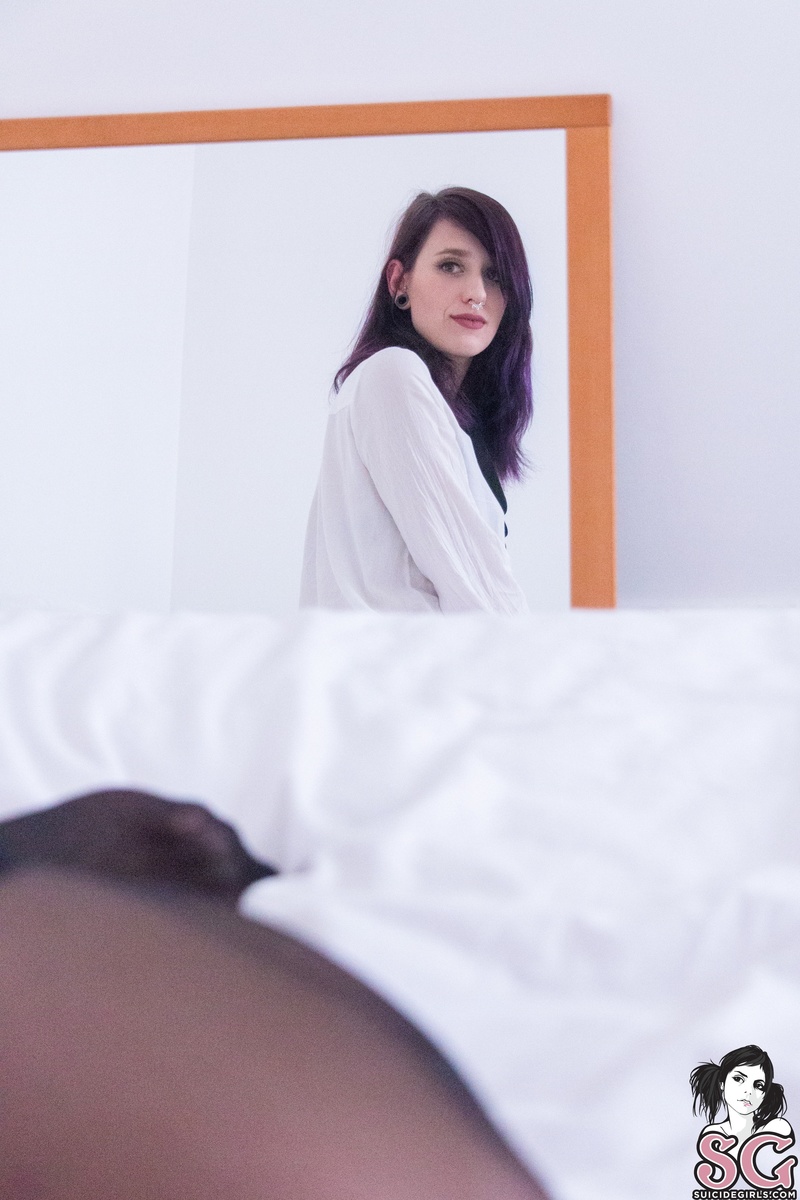 moenika-ambition-05.jpg