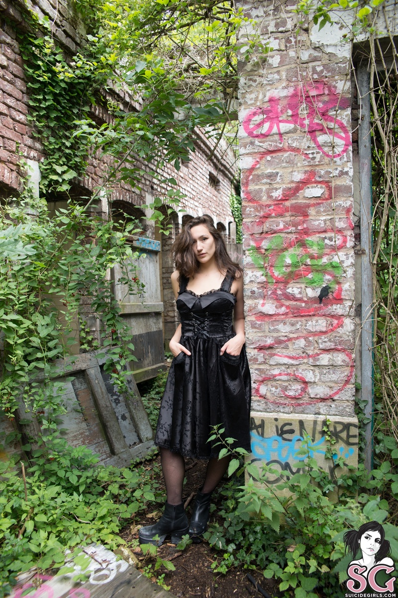larabeard-gothicfantasy-01.jpg