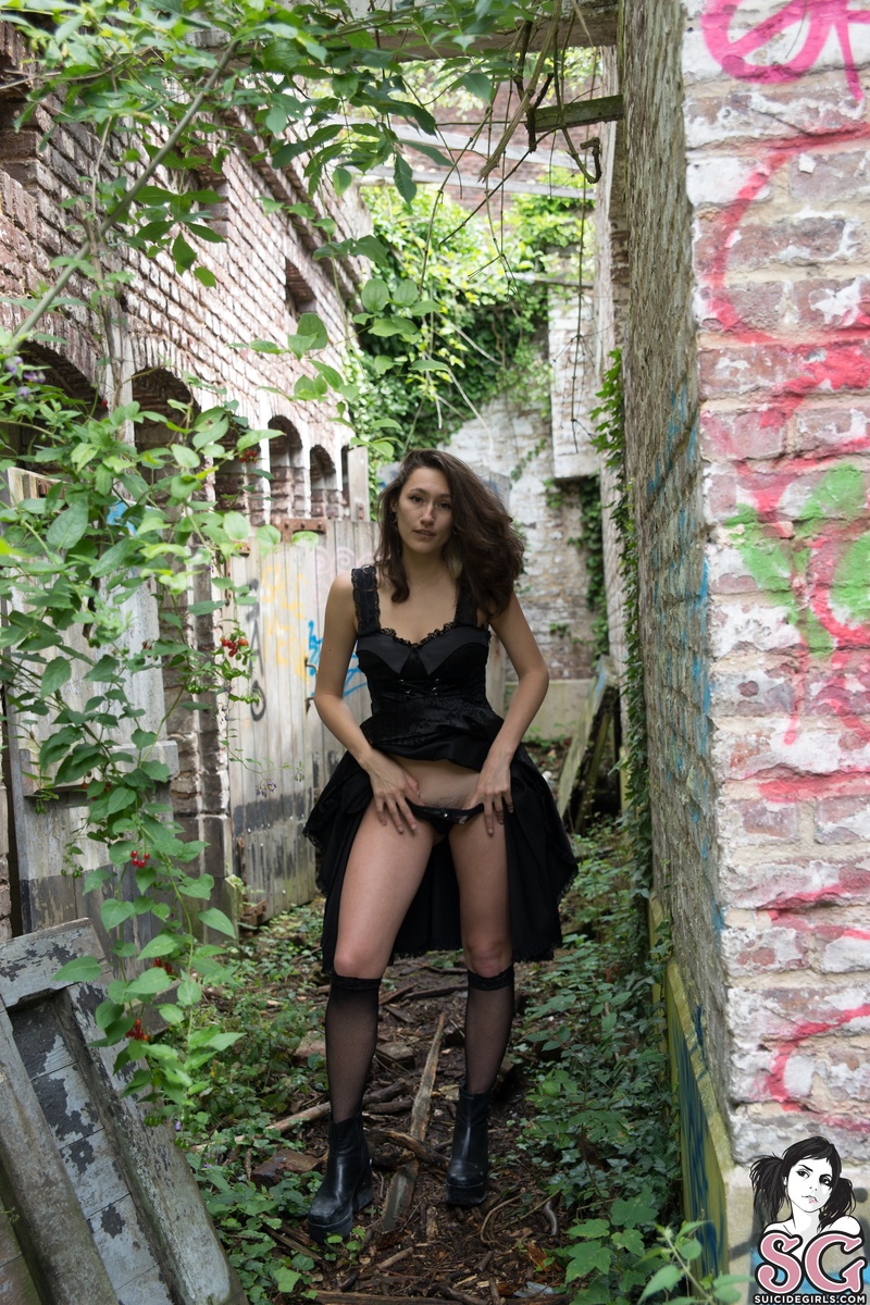 larabeard-gothicfantasy-17.jpg