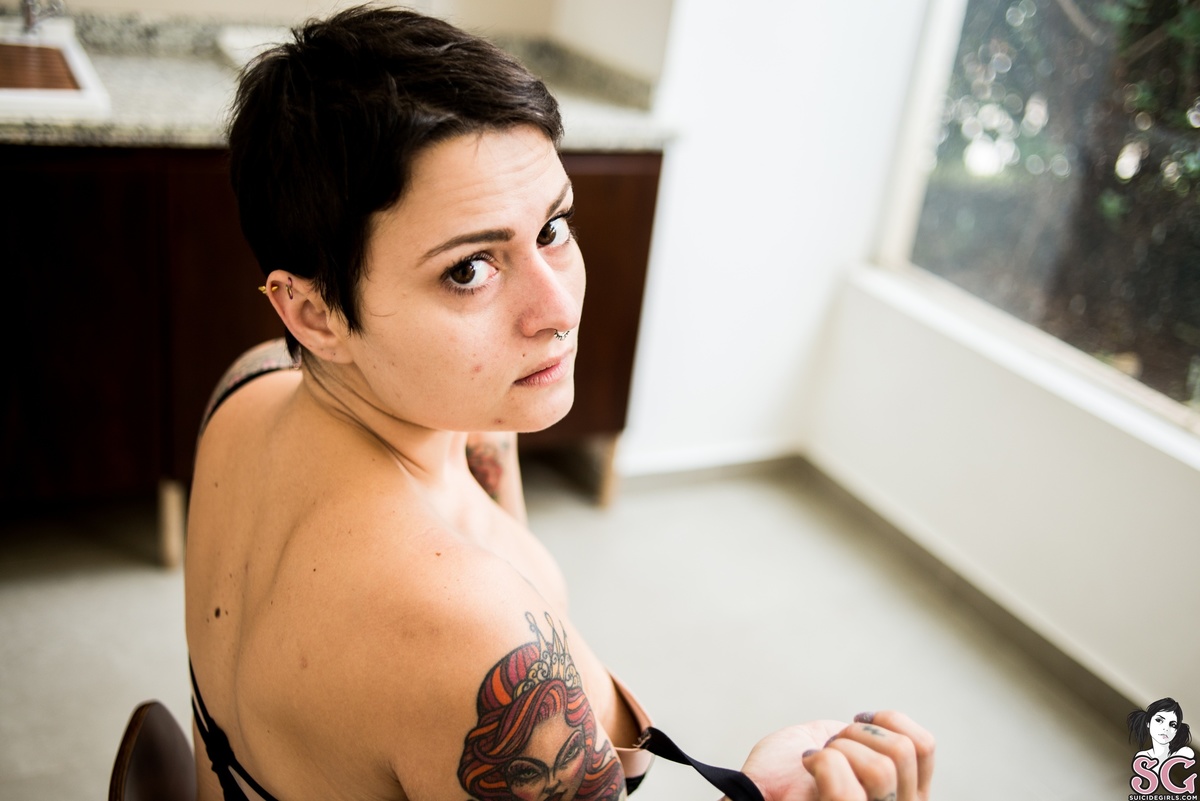 camy-girlinterrupted-13.jpg