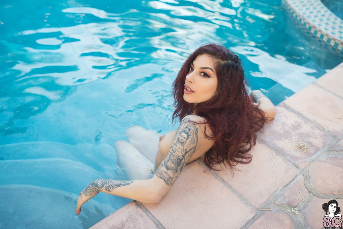 rawna-youllfloattoo-37.jpg
