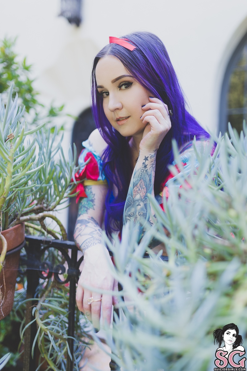 marceline-deathlybite-05.jpg